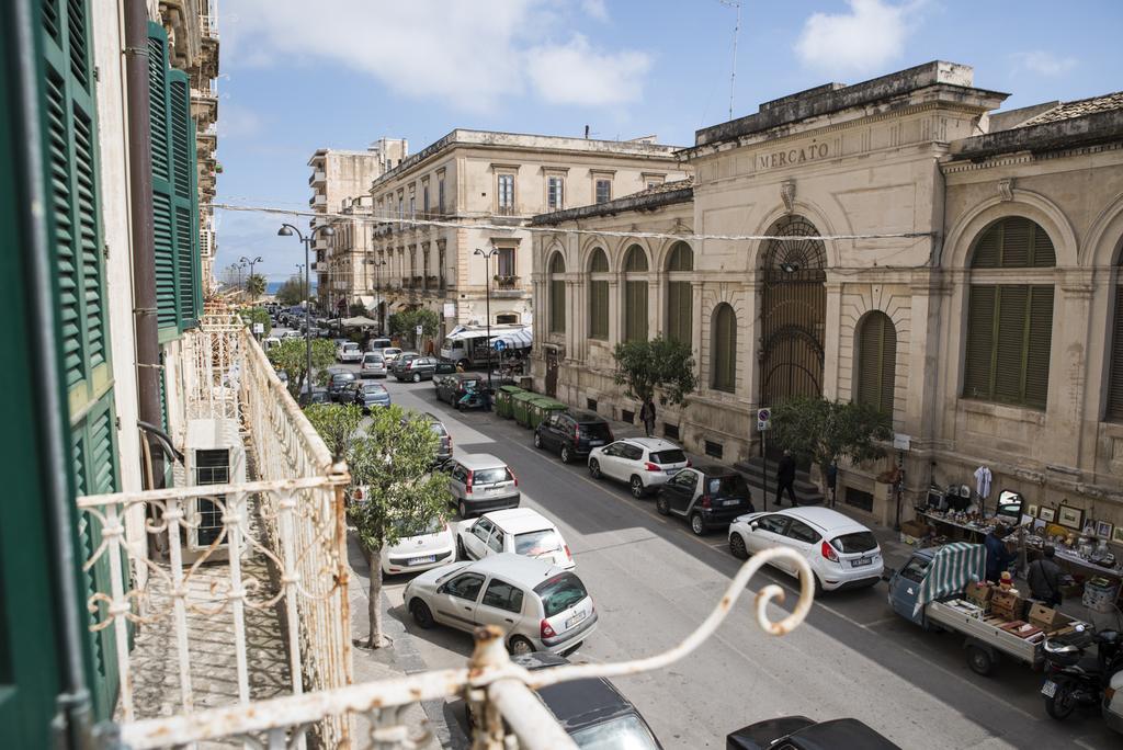 Bed and Breakfast Sognando Ortigia Syracuse Екстер'єр фото